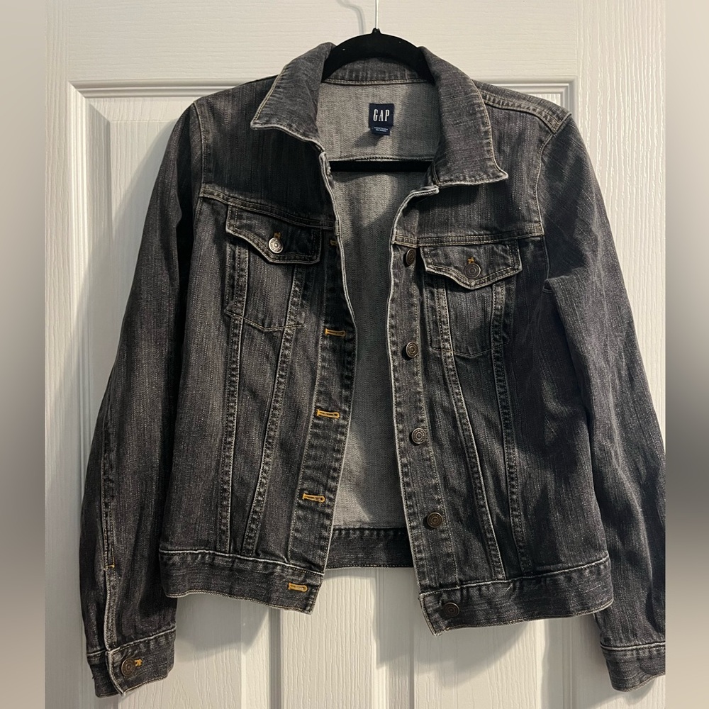 GAP Black Jean Jacket - Size M